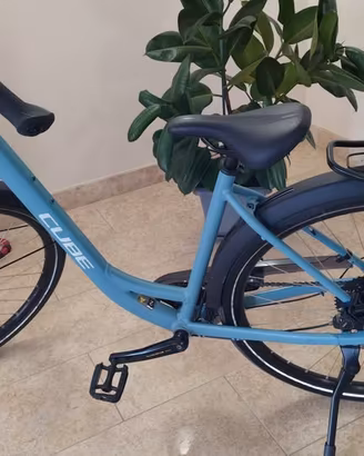 Cube Touring One