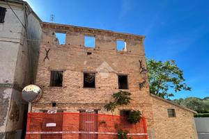 RUSTICO A TRECASTELLI