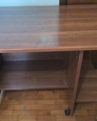 Mobiletto in legno con rotelle