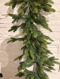 Ghirlanda natalizia realistica in caucciù