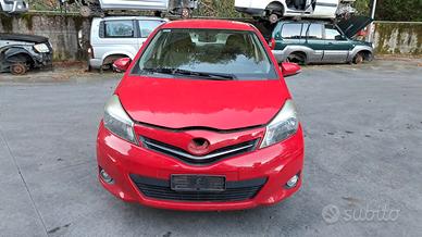 TOYOTA YARIS 2014 SOLO PER RICAMBI