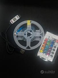 Kit LED RGB Da 2 metri con telecomando in omaggio!