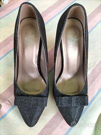 SCARPE A DECOLLETE NERE BRILLANTATE N.38 ME-ME