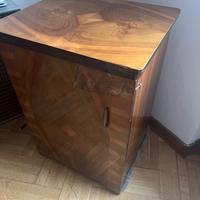 Macchina da cucire Necchi vintage con mobile