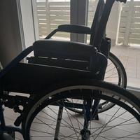 sedia a rotelle usata poco