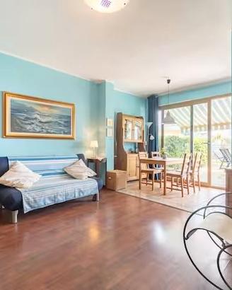 DIVANOLETTO MATRIMONIALE