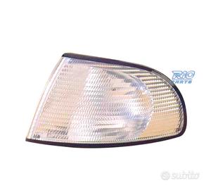 INDICATORE SINISTRO ANTERIORE AUDI A4 94-99 BIANCO