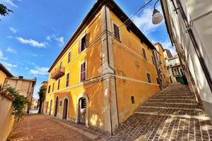 6 LOCALI A SIGILLO