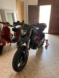 Ducati hypermotard 1100 S carbon