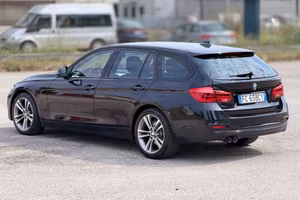 Bmw 318d 2016 automatico Garanzia 12 mesi