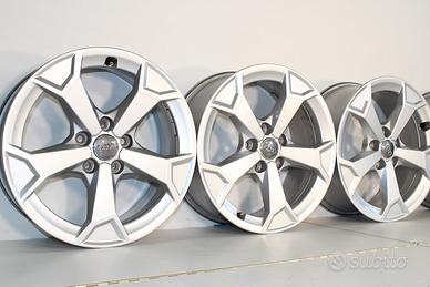 4 Cerchi Originali Q3 - 17" + Spedizione Gratis