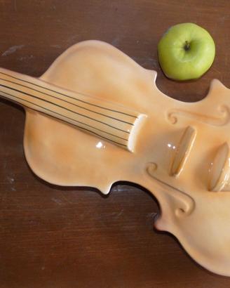 violino in ceramica decorato a mano