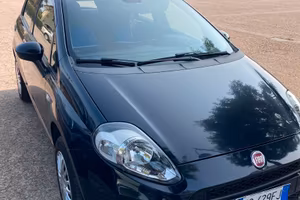 Fiat Punto 1.4 a metano, 69 CV 2015 con 187.000 km