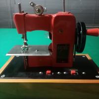 gioco in latta macchina per cucire