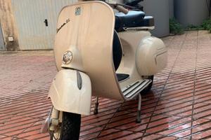 Vespa GL d'epoca restaurata