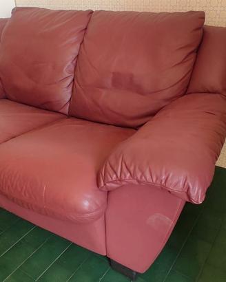 COPPIA DI DIVANI IN PELLE VERA COLORE BORDEAUX
