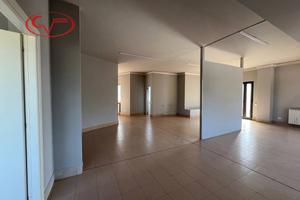 Immobile di 225 m² con 5 locali a Montevarchi