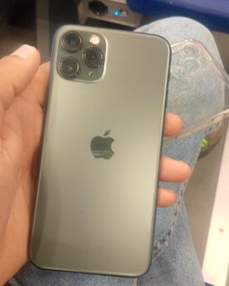 iPhone 11 pro 64GB, batteria 96%.