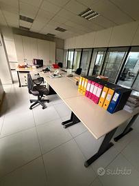 Scrivania operativa ufficio professionale