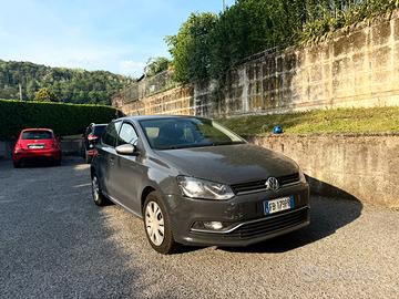 VOLKSWAGEN POLO 2016