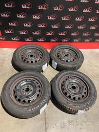 Cerchi in ferro con gomme Toyota Yaris