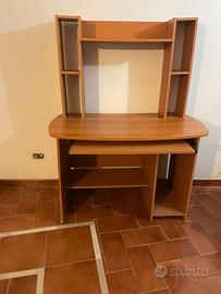 Mobile scrivania porta computer usato