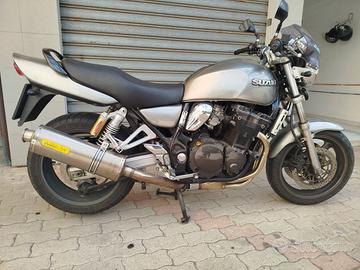 Suzuki GSX 750