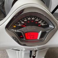 piaggio vespa gts super 