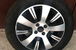 Gomma auto e cerchio