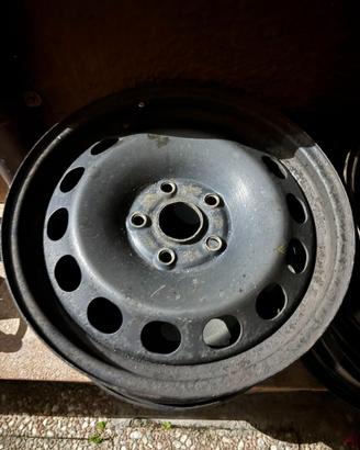 cerchi auto in ferro 205 / 55 R16