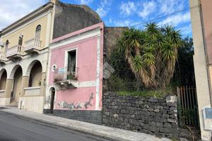 CASA INDIPENDENTE A RIPOSTO