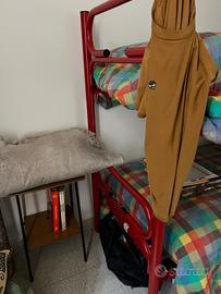 Letto a castello rosso  con materassi