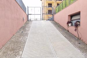 Capaci Magazzino con accesso carrabile 183mq