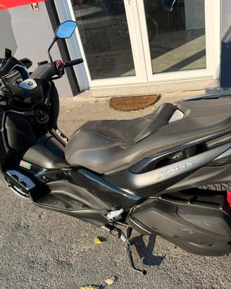 X-max 300 iron max