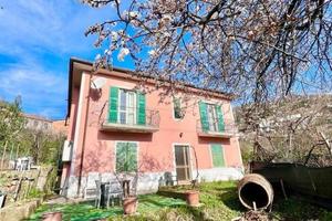 Villa di 183 m² con più di 5 locali a La Spezia