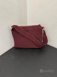 Borsa fatta ad uncinetto
