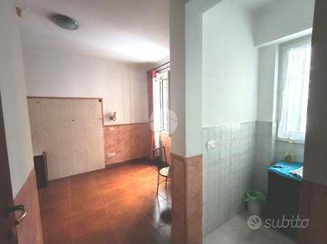 2 LOCALI A ROMA