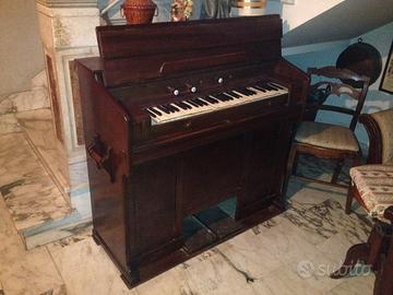 Harmonium (organo) antico da restaurare