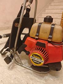 Decespugliatore a benzina