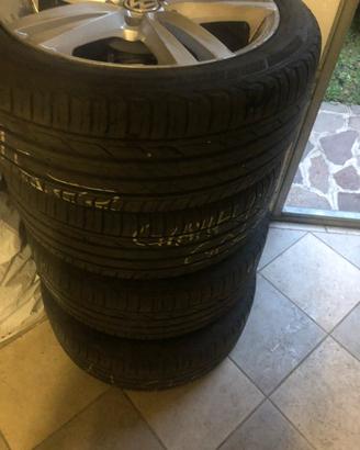 4 CERCHI CON GOMME 225 45 R17 GOLF 7