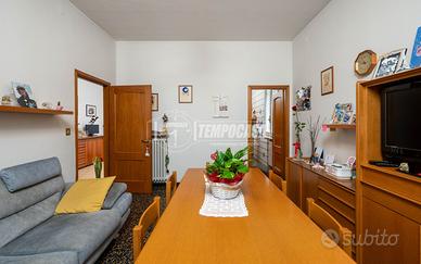 Villa bifamiliare nel cuore di Regina Pacis - Regg