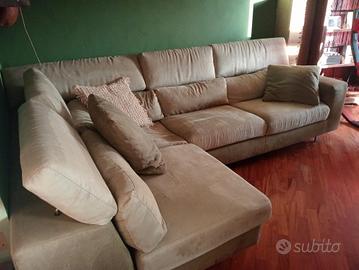 Divano angolare cinque posti 