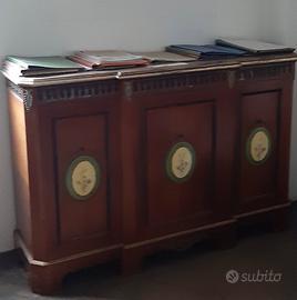 Credenza
