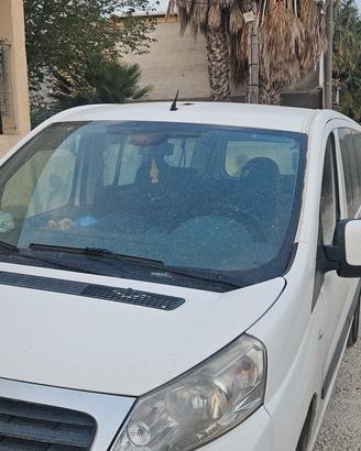 pulmino 8 posti