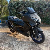 T max 560 2025 ICON BLACK