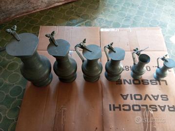 set di 6 Brocche in peltro antico