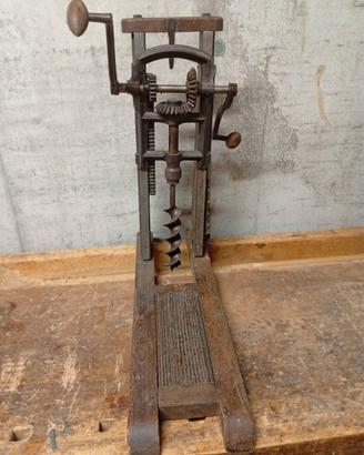 antico trapano falegname