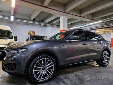 MASERATI Levante 3000 V6 CV.250 TETTO+21'+ UNIPR