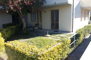 Trilocale con giardino a Cecina Mare