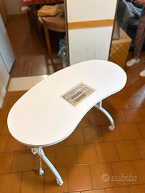 tavolo per fare unghie 